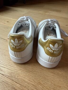 Adidas gold Stan Smith Size 6.5